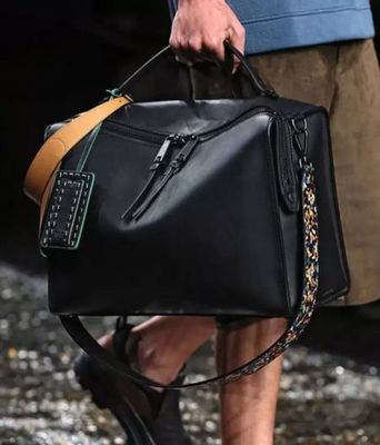 好看且值得買的男款手提包，看這幾個牌子就夠了